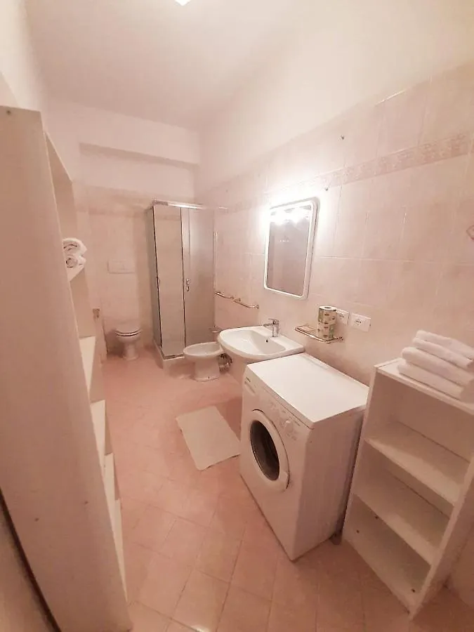 Pura Apartment Verona Italia